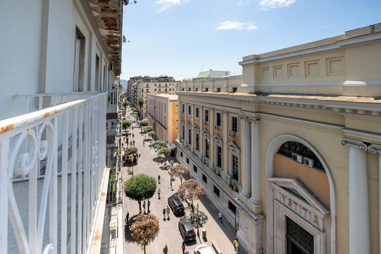 Residenza Eleonora Bed and Breakfast Salerno Buitenkant foto