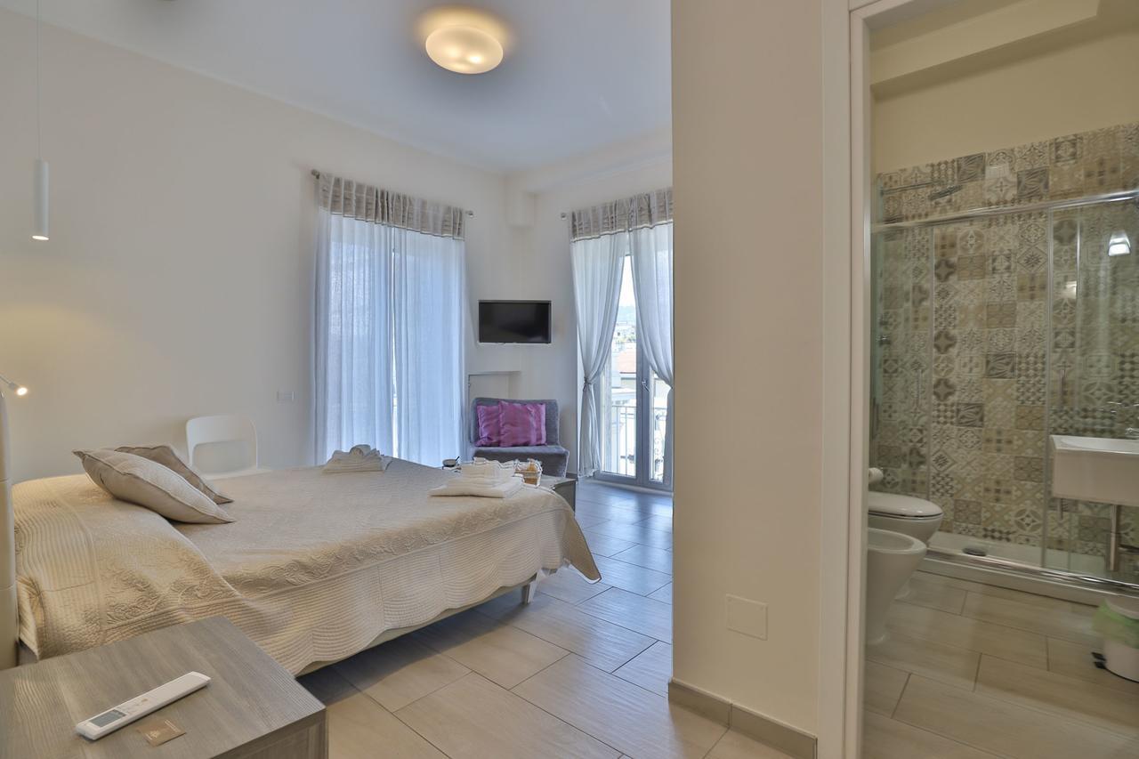 Residenza Eleonora Bed and Breakfast Salerno Buitenkant foto